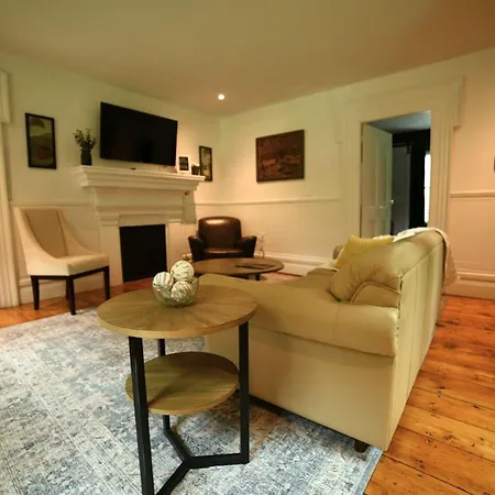Schoolhouse Suite